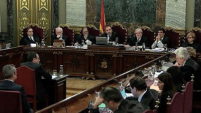 14 horas - Rull carga contra la "legitimidad moral" del Constitucional