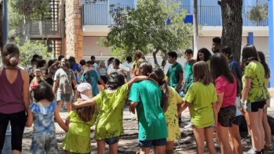 L'Associació contra el Càncer organitza unes colònies per a adolescents amb familiars amb càncer | Informa: LOURDES GATA