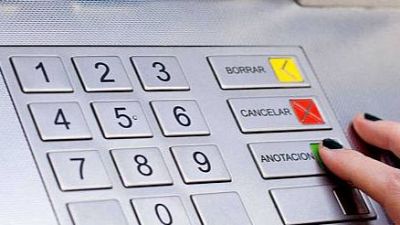 La llei sobre caixers automàtics es debat al Congrés | Escoltar