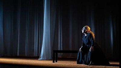 Lolita Flores debuta al Grec amb 'Poncia' | Informa: Montse Soto