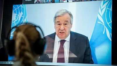 España a las 8 Fin de Semana - La ONU alerta: "Estamos ante la mayor crisis socioeconómica desde la II Guerra Mundial" - Escuchar ahora