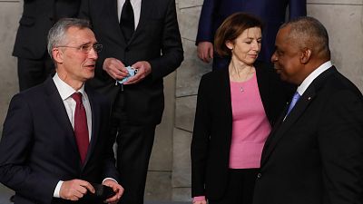 24 horas - La OTAN acuerda reforzar la presencia militar al este de Europa - Escuchar ahora