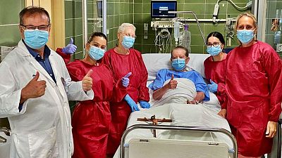 Las mañanas de RNE - Médico UCI: "Estamos mejor preparados. Todo el mundo funciona como una rueda perfecta" - Escuchar ahora