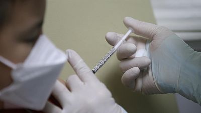 Las mañanas de RNE con Íñigo Alfonso - Pfizer pide la autorización de su vacuna contra el Covid para menores de 5 años - Escuchar ahora