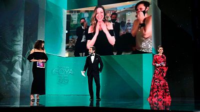 De película - Pilar Palomero, Goya a la mejor dirección novel: "Es muy bonito recibir este cariño y este apoyo" escuchar ahora