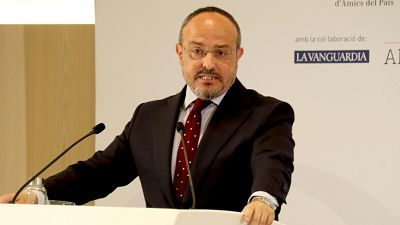 PP i Cs posen condicions a Illa a canvi dels seus vots | Escoltar