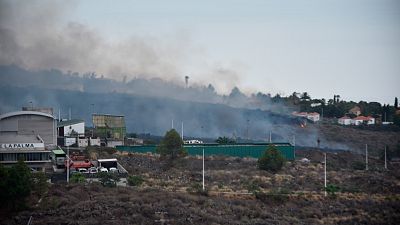 Más cerca - Reclamar por los daños que deja el volcán en La Palma - Escuchar Ahora