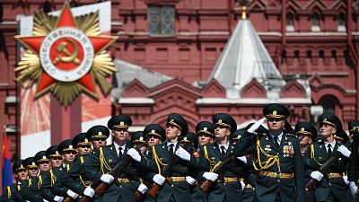 Rusia alimenta su patriotismo con un desfile militar en mitad de la pandemia - 14 horas | Escuchar