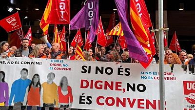 El sector del comerç surt al carrer per reclamar un augment dels sous regulats | Marga Esparza