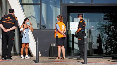 14 horas - Las UCI siguen llenándose: ingresan el triple de pacientes que en julio - Escuchar ahora