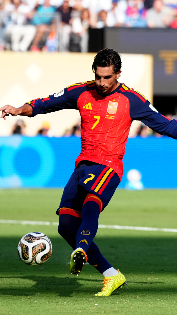 En el minuto 105, Ferran Torres remata un cabezazo de Nico Williams tras centro de Pedro Porro para marcar el gol del triunfo. / EUROPA PRESS
