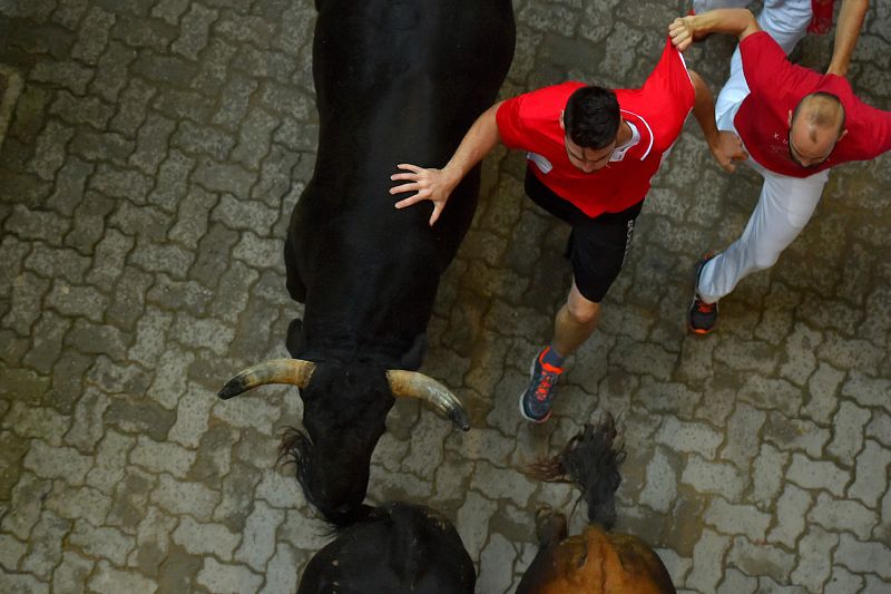 Sexto encierro de los Sanfermines, en im�genes
