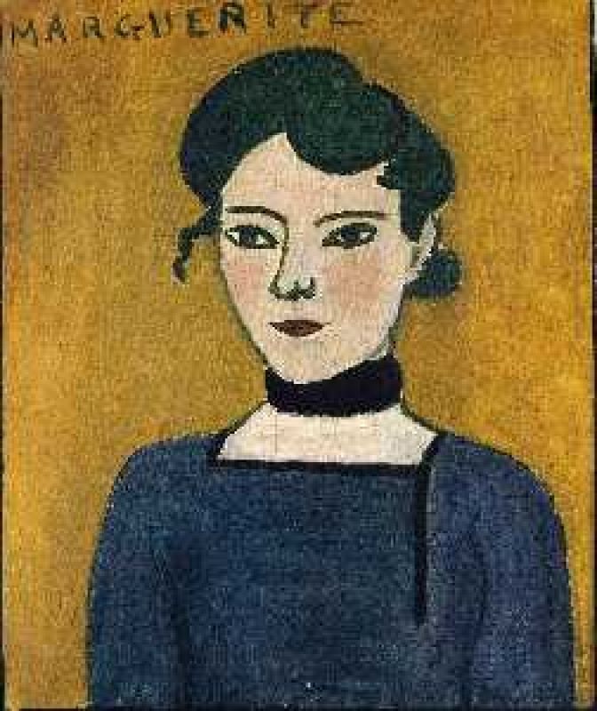 Retrato de una mujer con piel clara, mejillas rosadas y labios rojos, vestida con un vestido azul y una cinta negra, sobre un fondo amarillo ocre, con un estilo expresionista.