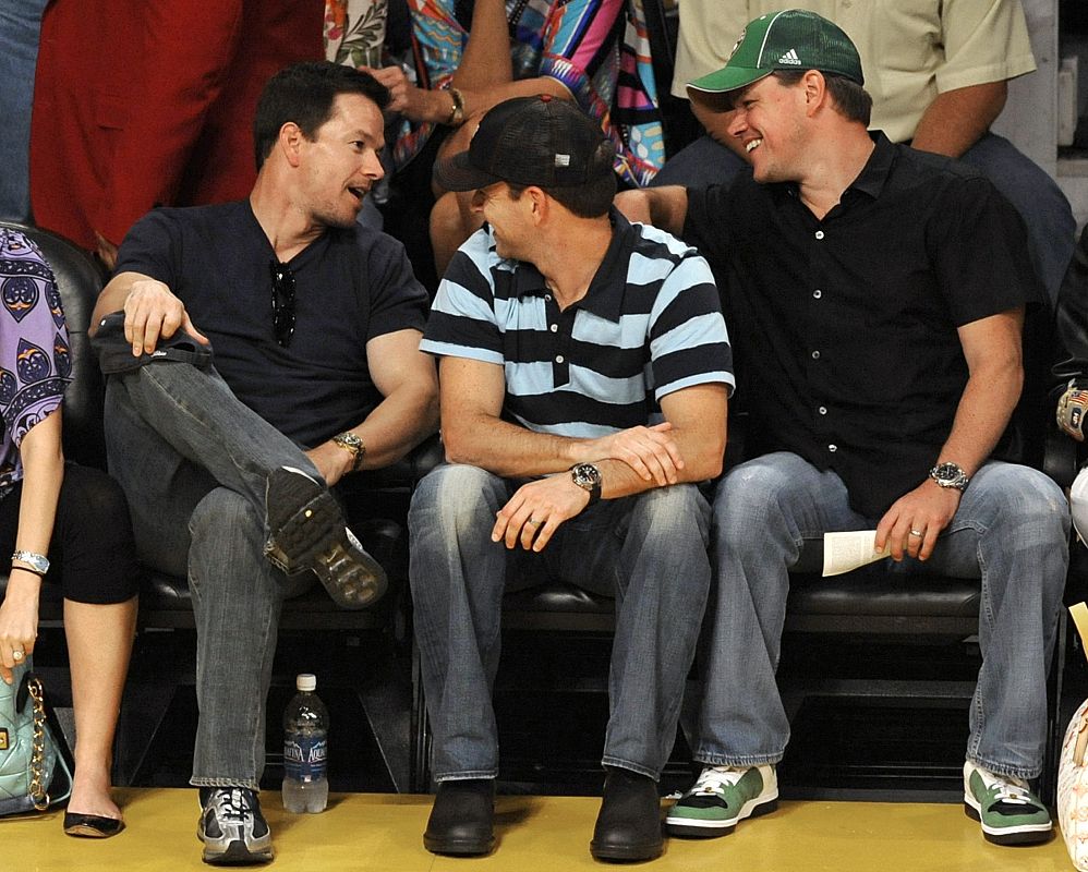 Mark Wahlberg y Matt Damon, fans de los Lakers