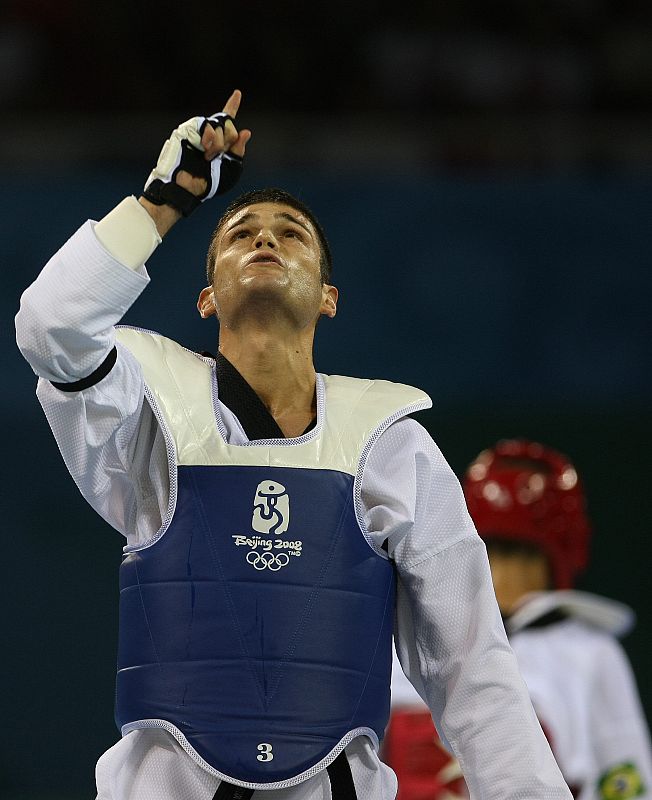 El español Juan Antonio Ramos celebra su victoria en el combate de cuartos de final de -58 kg ante el brasileño,Marcio Ferreira.