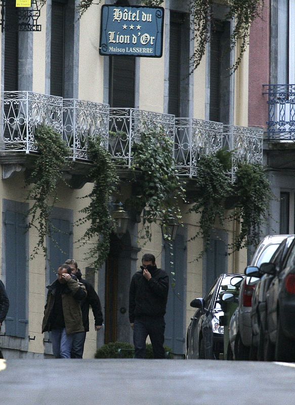 French police at scene of arrest of suspected ETA military chief  in southwestern France