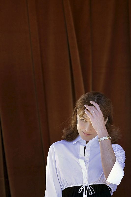 La presencia de Carla Bruni ha levantado una gran expectación.