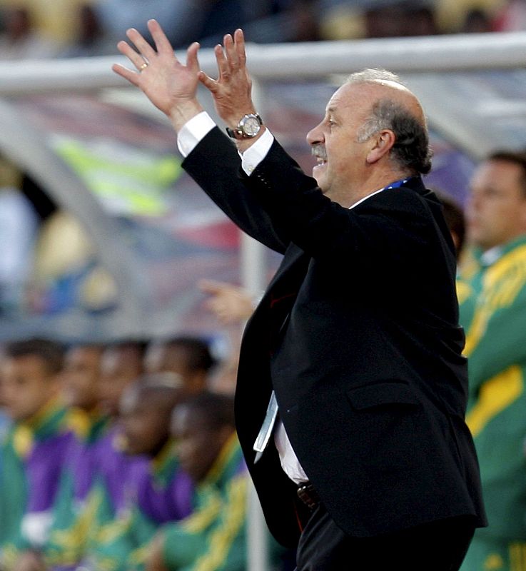 Del Bosque, desde el banquillo, no veía nada claro el partido y dio la oportunidad a Güiza.