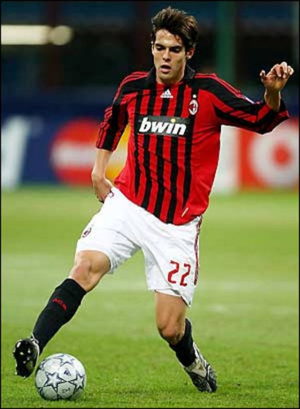 Kaká durante un partido con el Milán, su anterior equipo.