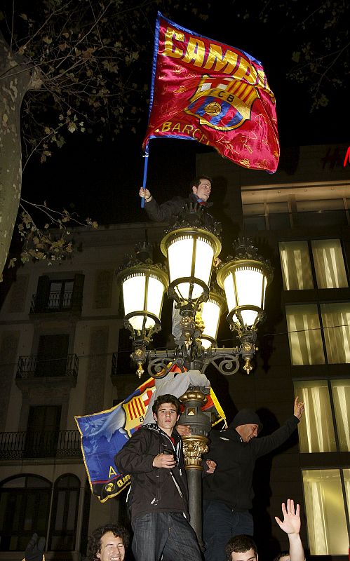 La afición culé ha celebrado en esta famosa plaza seis títulos este año.