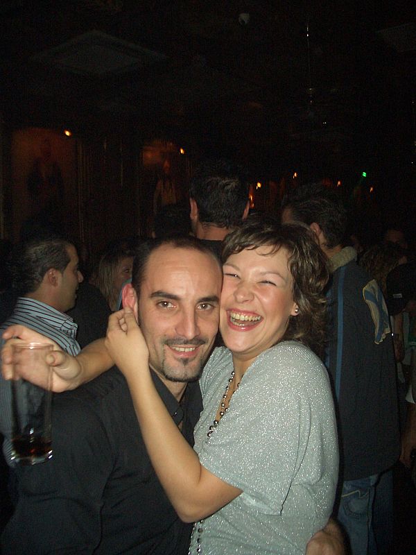 ¿EL 2009? REGULAR...L LO MAS IMPORTANTE DEL 2009, A PESAR DE LA CRISIS Y EL PARO, ES QUE POR FIN NOS HEMOS IDO A VIVIR JUNTOS!!!! FELICES FIESTAS A TODOS Y UN BESO