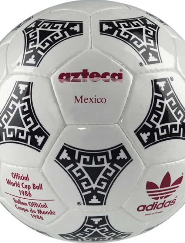 El Tango Azteca es el primer balón oficial sintético y fue utilizado en Mexico 1986.