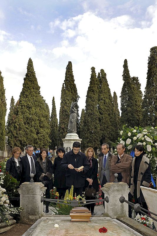 ENTIERRO DE MIGUEL DELIBES