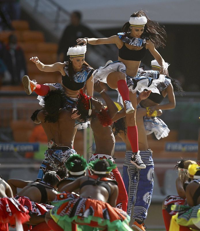 Los bailarines han mostrado un estado de forma acorde con la expectación levantada antes de la ceremonia.