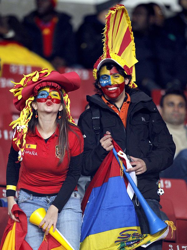 Aficionados españoles en las gradas del Ellis Park de Johannesburgo