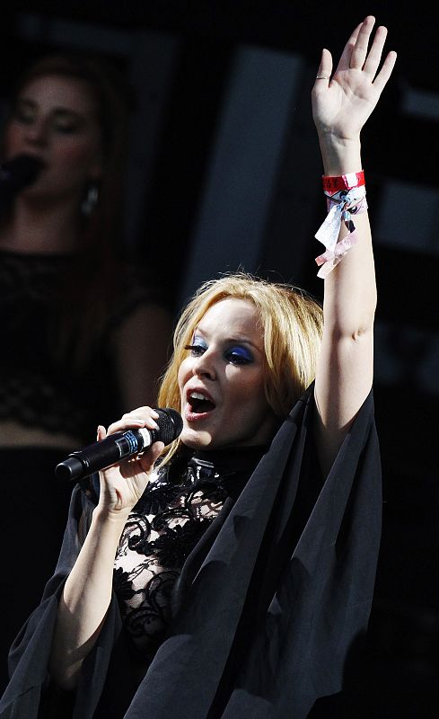 Kylie Minogue volvió al escenario del Festival de Glastonbury
