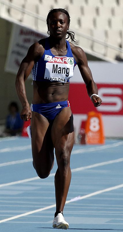 100 M