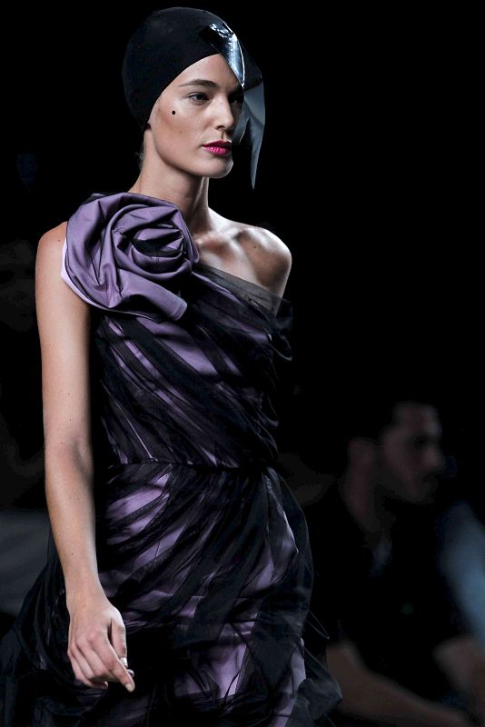 MARÍA BARROS