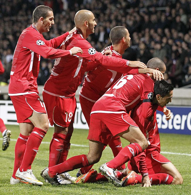 Ben Sahar fue el goleador del Hapoel de Tel-Aviv frente al Olympique de Lyon.