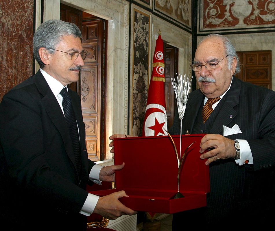 EL PRESIDENTE DEL PARLAMENTO ES PROCLAMADO PRESIDENTE INTERINO DE TÚNEZ