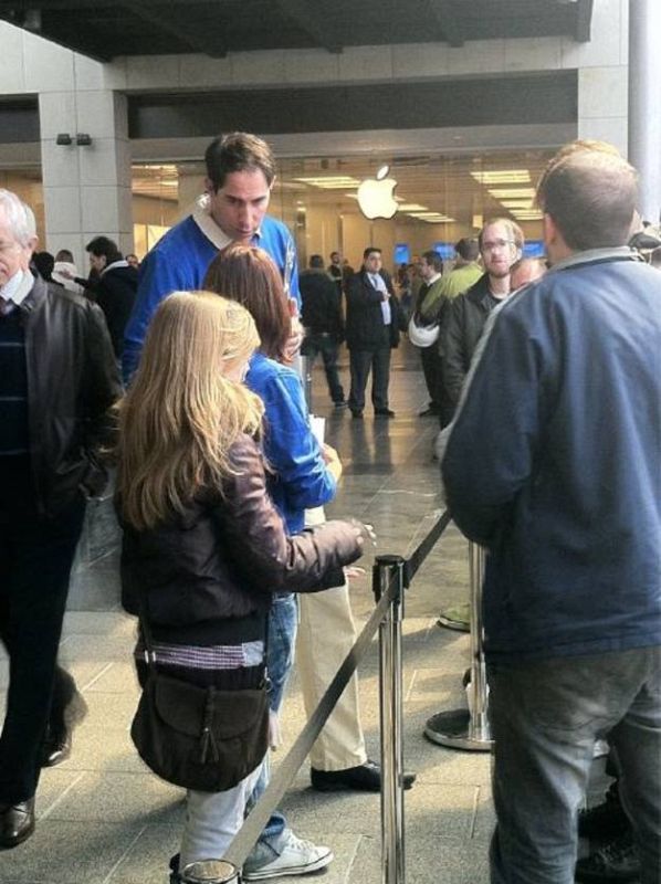 Empleados de Apple en Barcelona indican que no quedan iPads de 16 gigas, la versión más barata