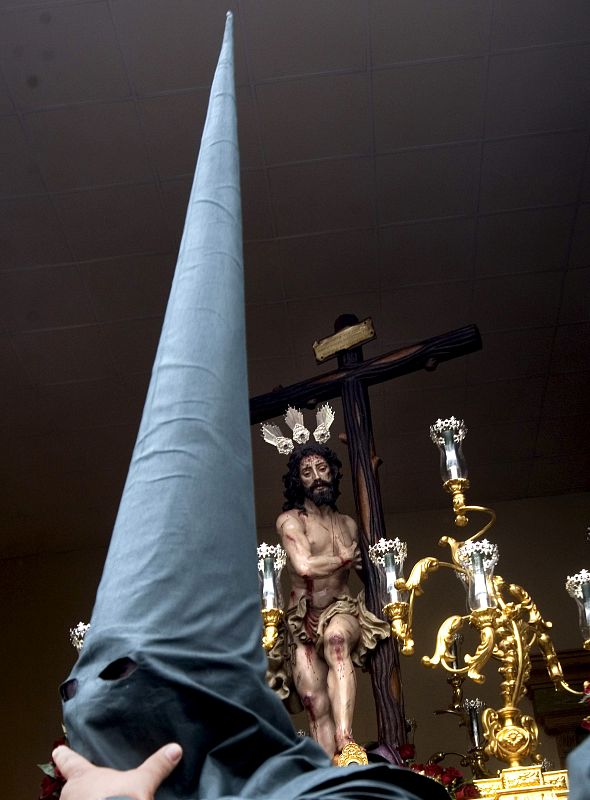 "EL SOL", PRIMERA HERMANDAD QUE SALE EN PROCESIÓN EN SEVILLA