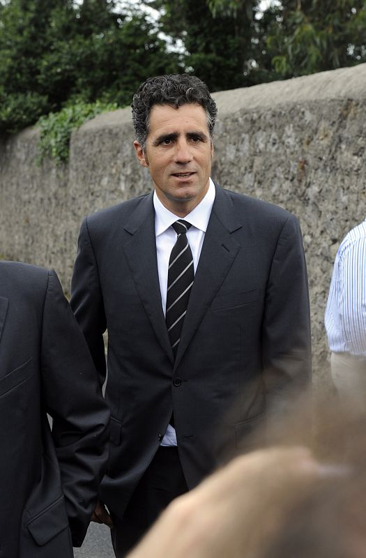 Induráin en el funeral de 'Seve'