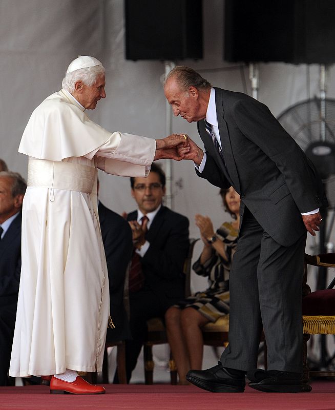 El rey se despide del papa