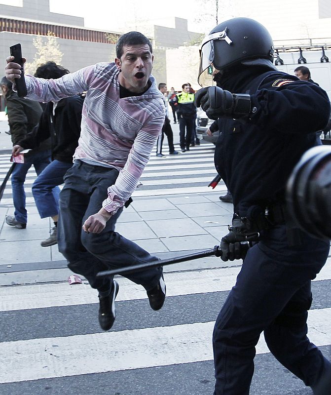 Disturbios en Pamplona durante la huelga general