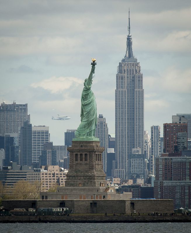 EL TRANSBORDADOR ESPACIAL ENTERPRISE INICIÓ VUELO FINAL A NUEVA YORK