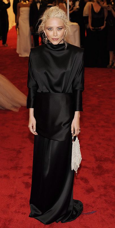 Mary-Kate Olsen en la GALA DEL MUSEO METROPOLITANO DE ARTES DE NUEVA YORK