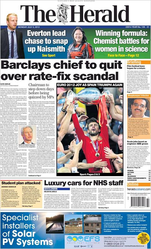 El británico de información general, The Herald, lleva a su primera una foto del jugador azulgrana Piqué levantando la copa tras el triunfo ante Italia en la final de la Eurocopa 2012. "Alegría con el triunfo de España una vez más".