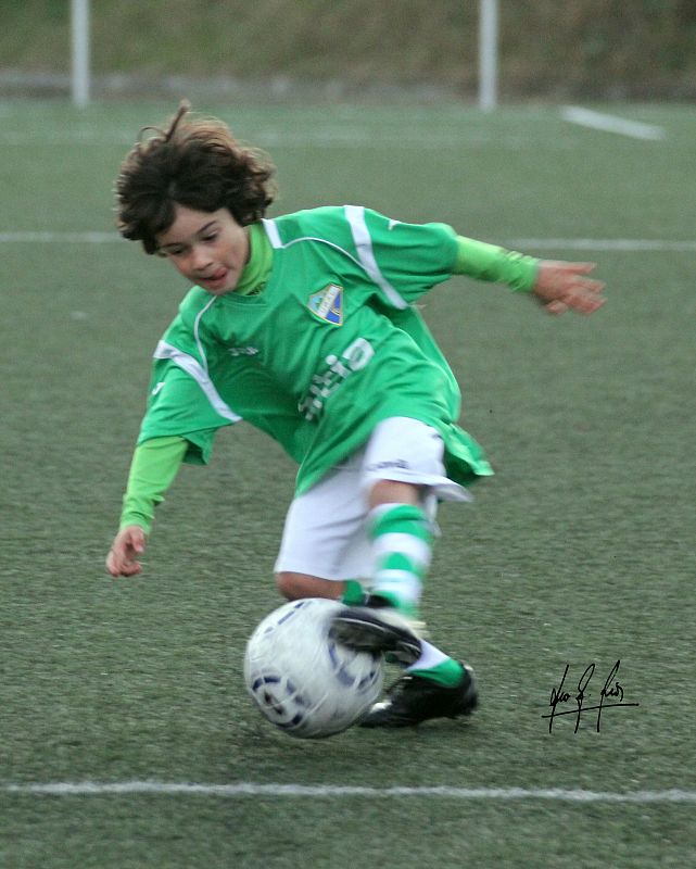 Jugando al fútbol