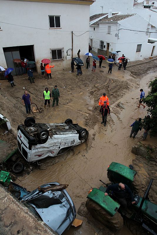 DESALOJADAS UNAS 5.000 PERSONAS EN CINCO MUNICIPIOS DE MÁLAGA