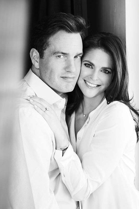 La Casa Real de Suecia ha anunciado el compromiso matrimonial de la princesa Magdalena con el financiero estadounidense Christopher O'Neill