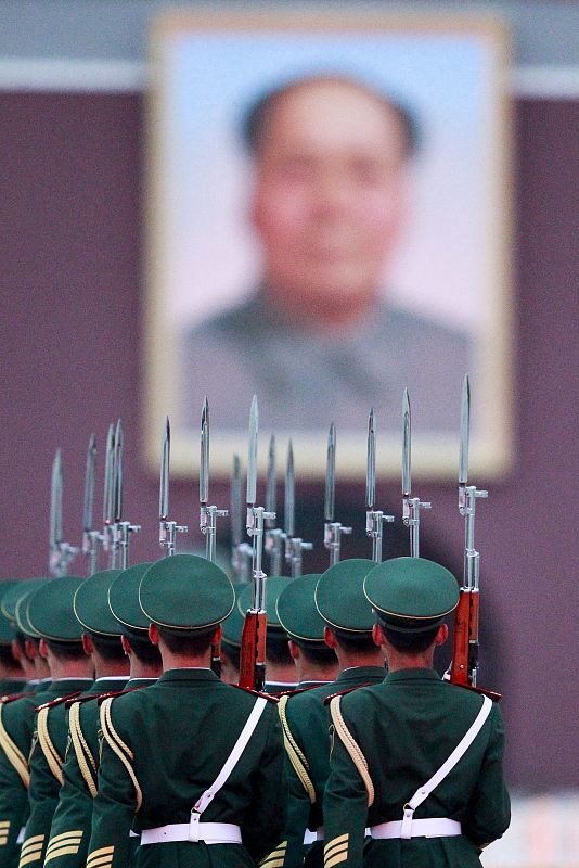 VÍSPERA DEL XVIII CONGRESO DEL PARTIDO COMUNISTA DE CHINA (PCCH)