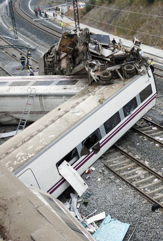 La curva en la que se ha producido el accidente fue definida como "complicada" por los técnicos de Adif.