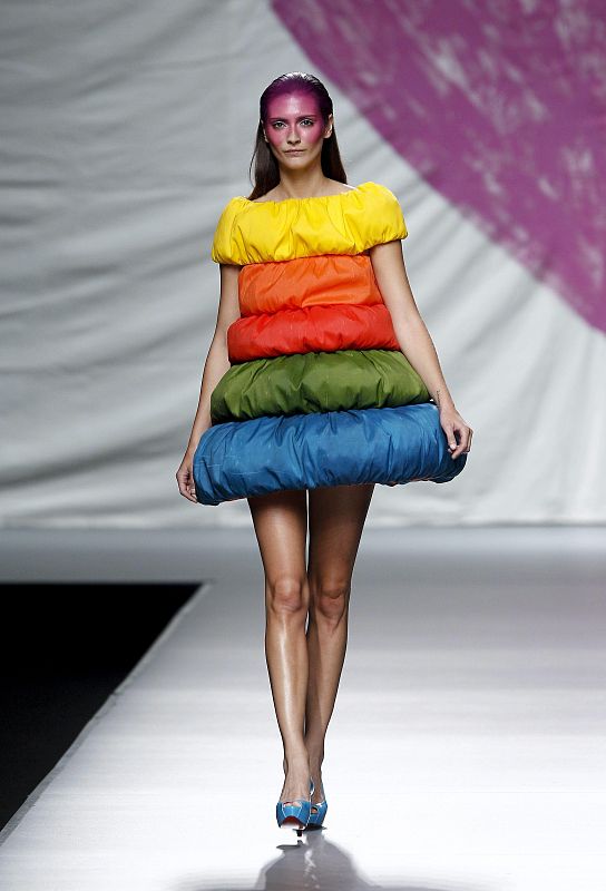 DESFILE DE AGATHA RUIZ DE LA PRADA