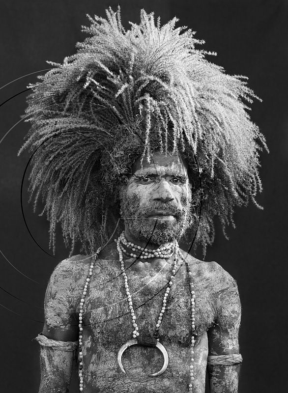 Participante en la fiesta singsing del monte Hagen (Papúa Nueva Guinea).