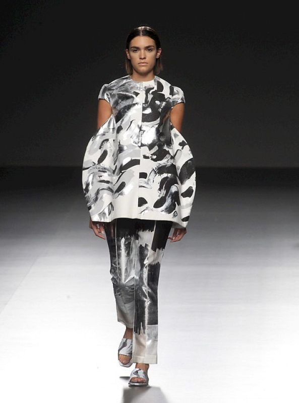 Desfile de Satu Maaranen, diseñadora finlandesa invitada en EGO..